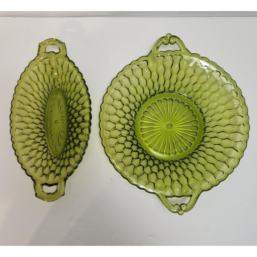 Indiana Glass Avocado Green Honeycomb Serving Dishes,‎ 2 pieces - Picture 2 of 11